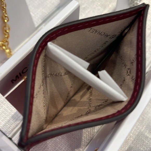 MICHAEL KORS
Large Pebbled Leather Card Holder Case
Dark Cherry
NWT - Picture 7 of 16